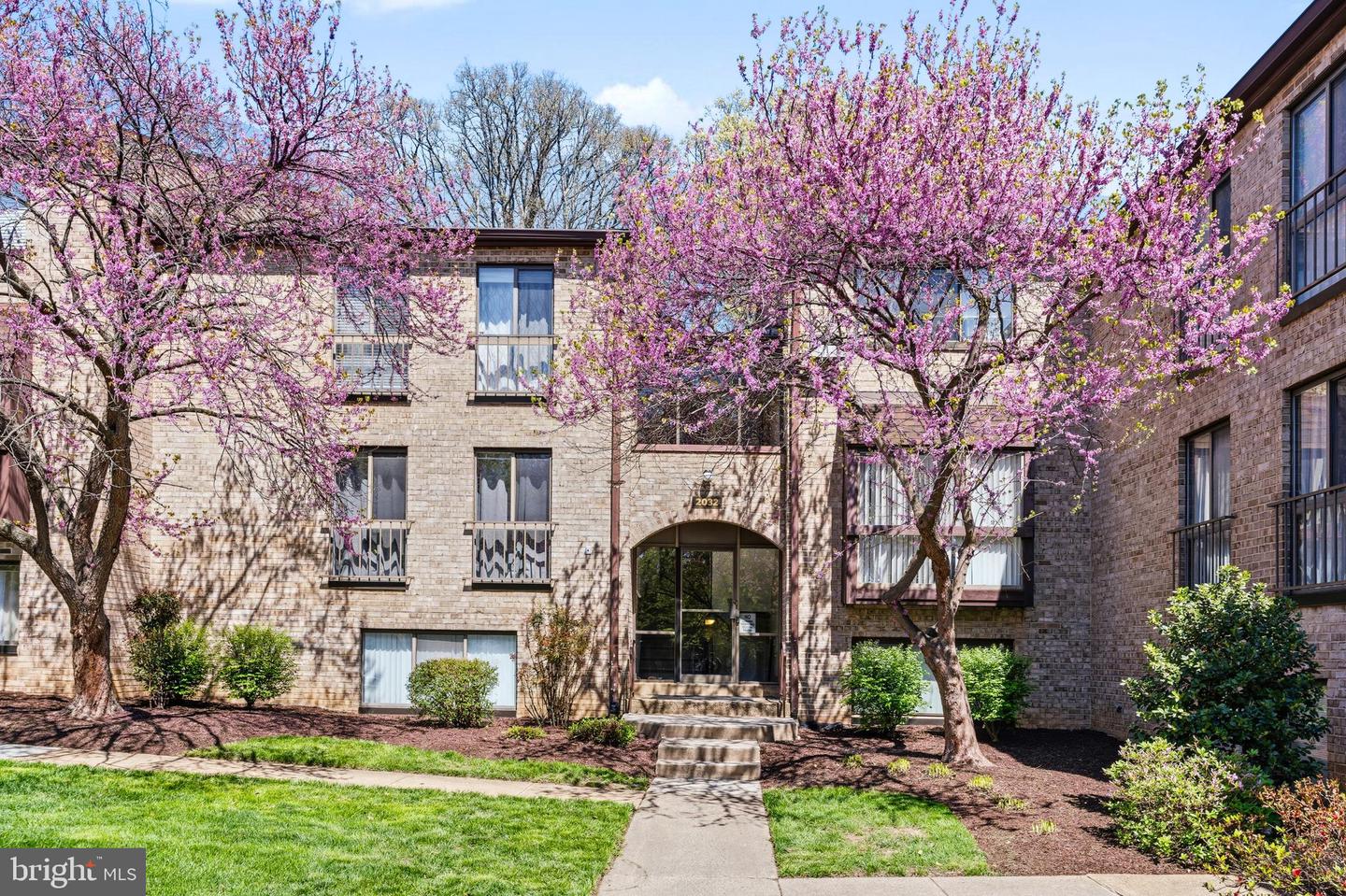 2032 Royal Fern Court #13/21a, Reston
