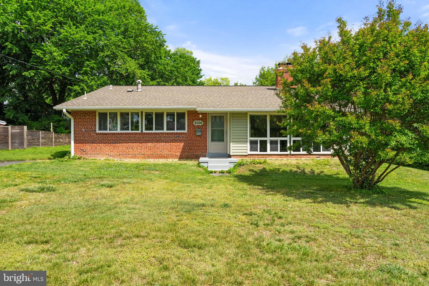 4526 Roundhill Road, Alexandria