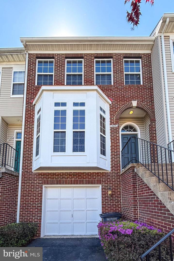 14647 Seasons Drive, Centreville