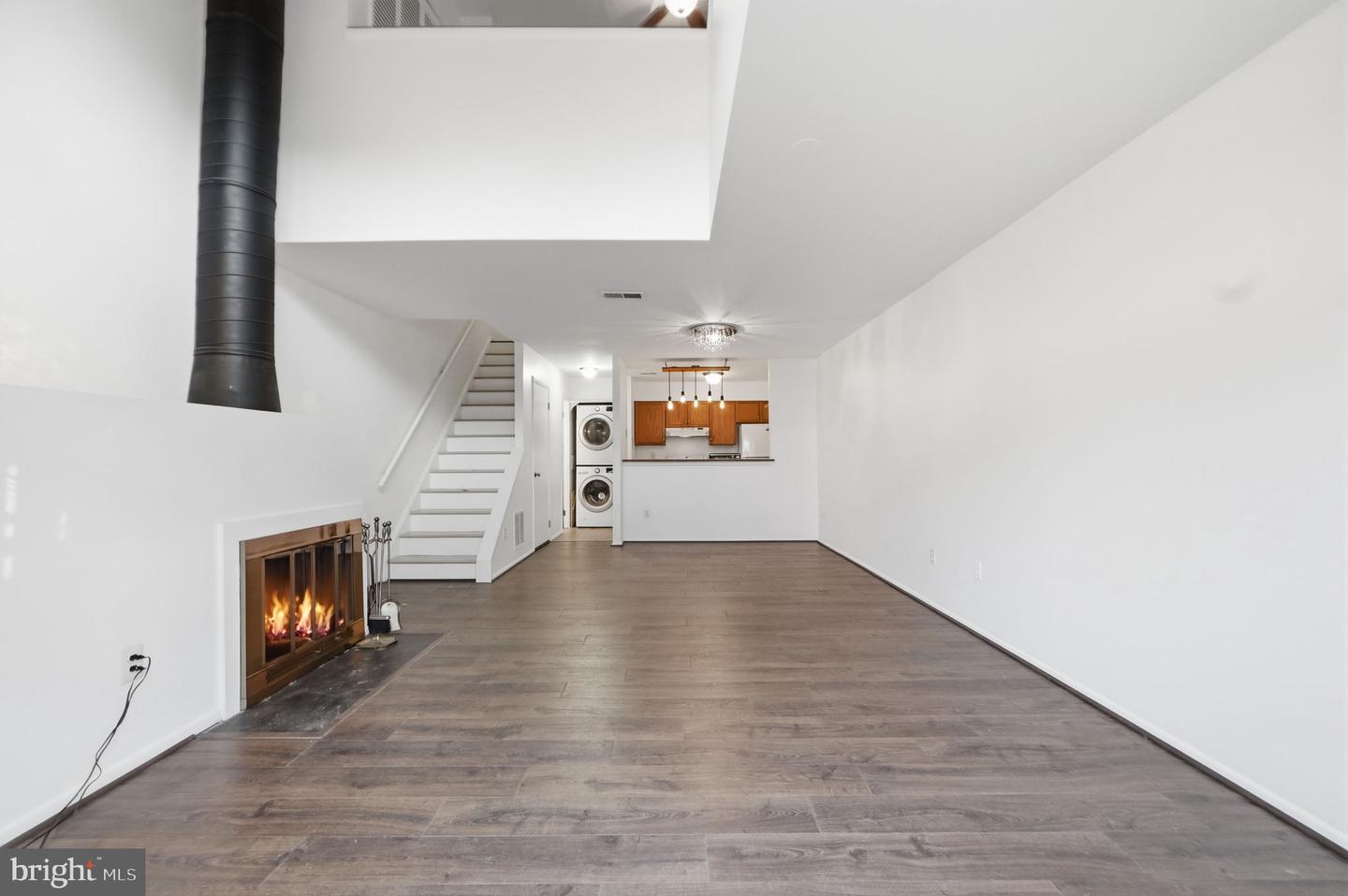 3914 Woodhue Place #6, Alexandria