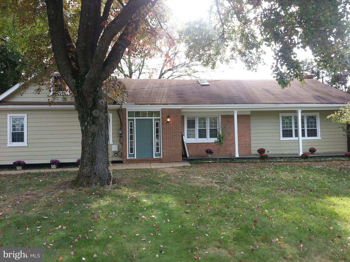 2063 Woodford Road, Vienna