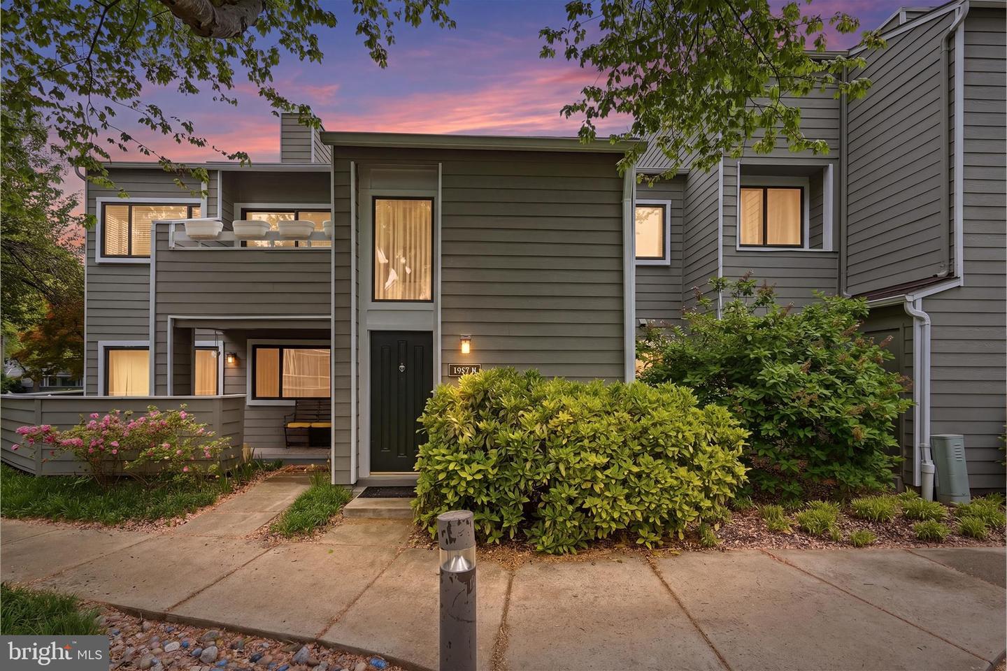 1907 Villaridge Drive, Reston