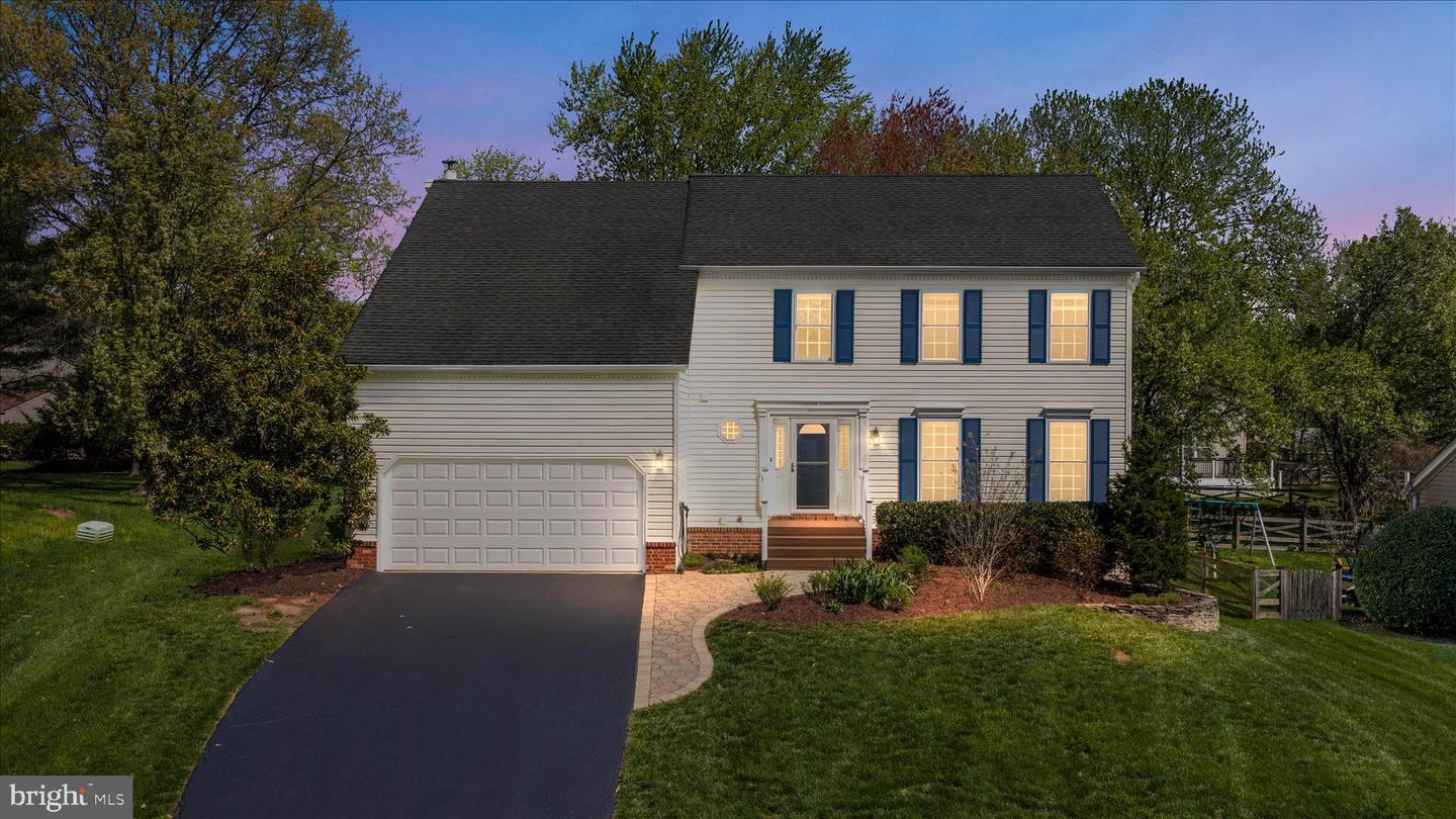 13132 Thornapple Place, Herndon