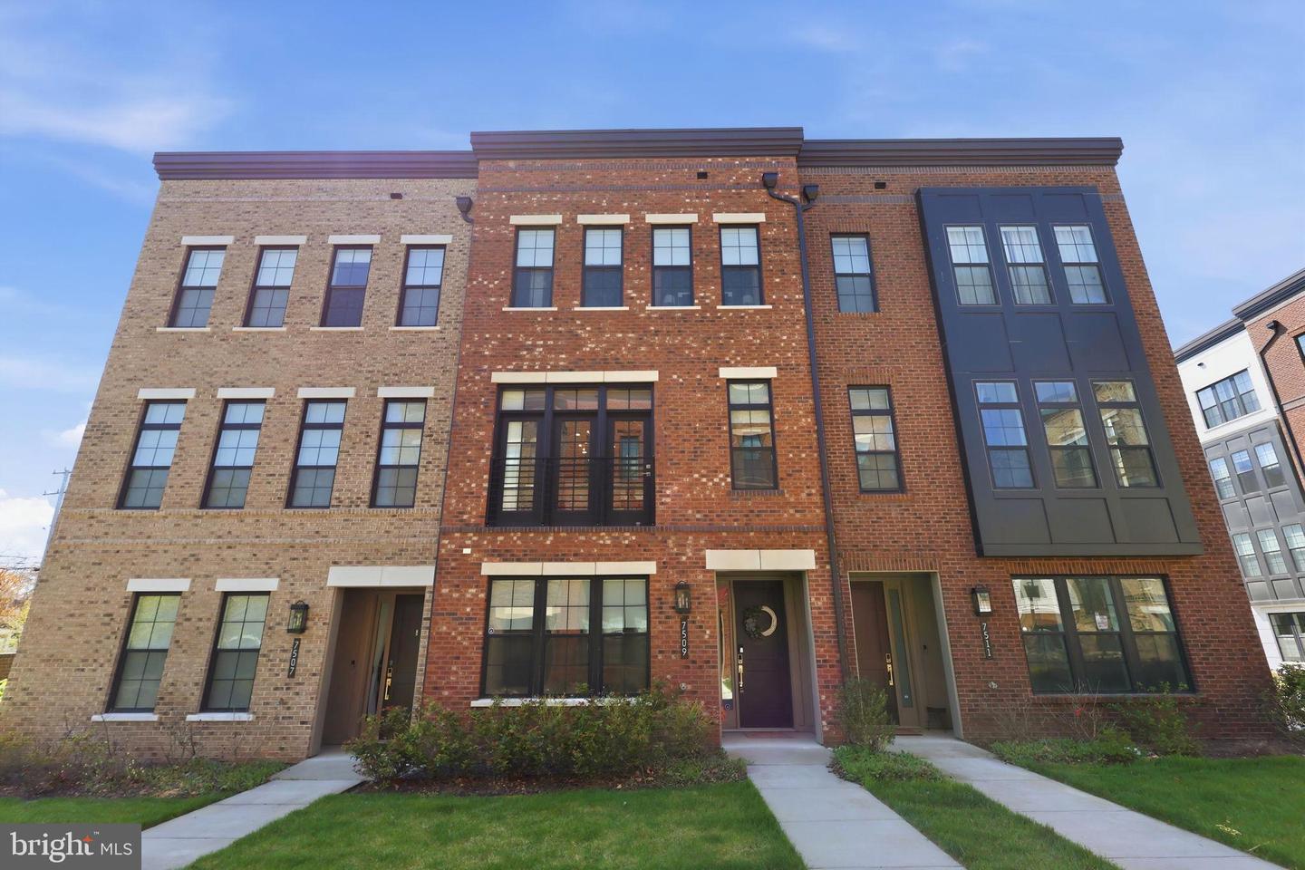 7509 Sawyer Farm Way #2002, Mclean