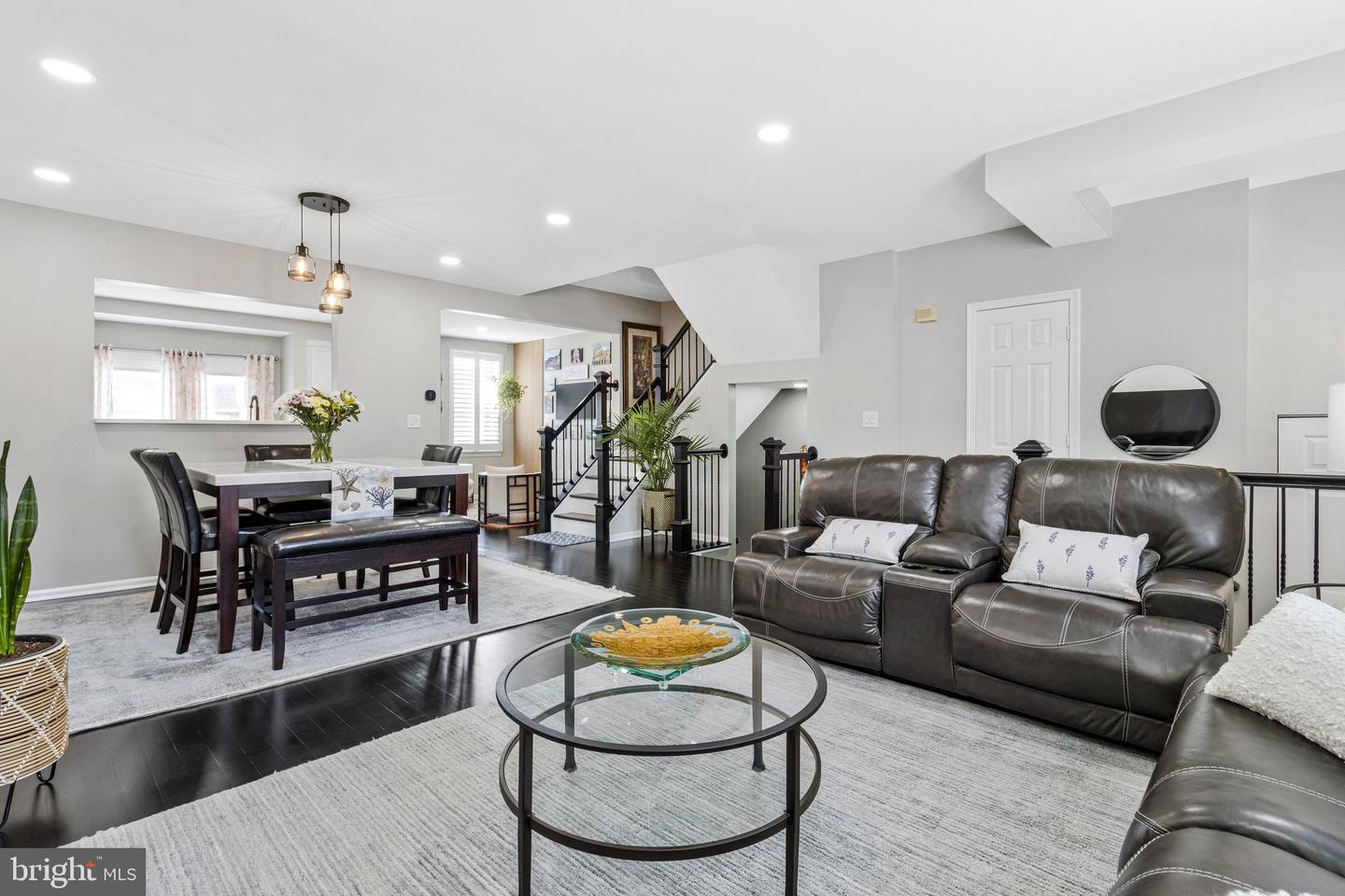 7406 Roudsby Court, Alexandria