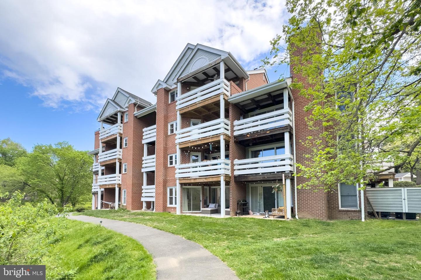 7594 Lakeside Village Drive #a, Falls Church