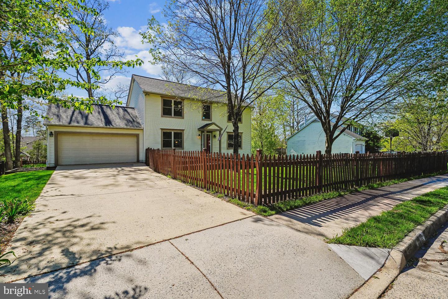 1407 Bayshire, Herndon