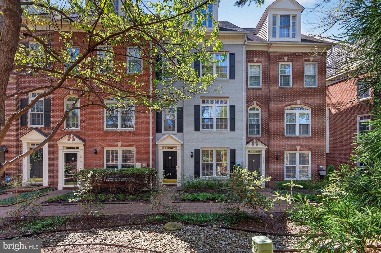 8842 Mansion View Court, Vienna
