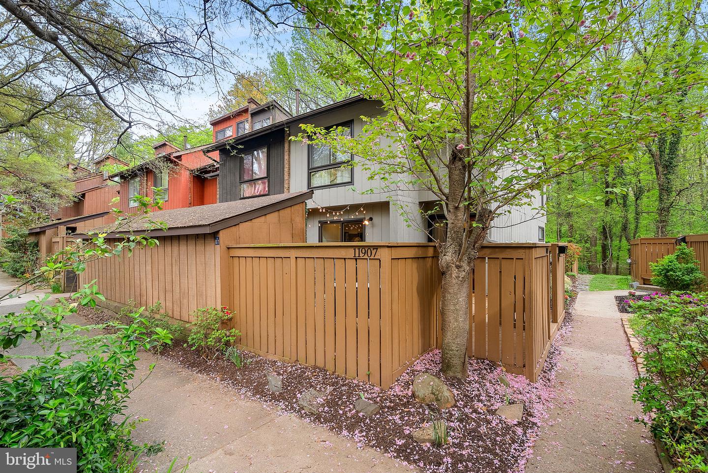 11907 Escalante Court, Reston