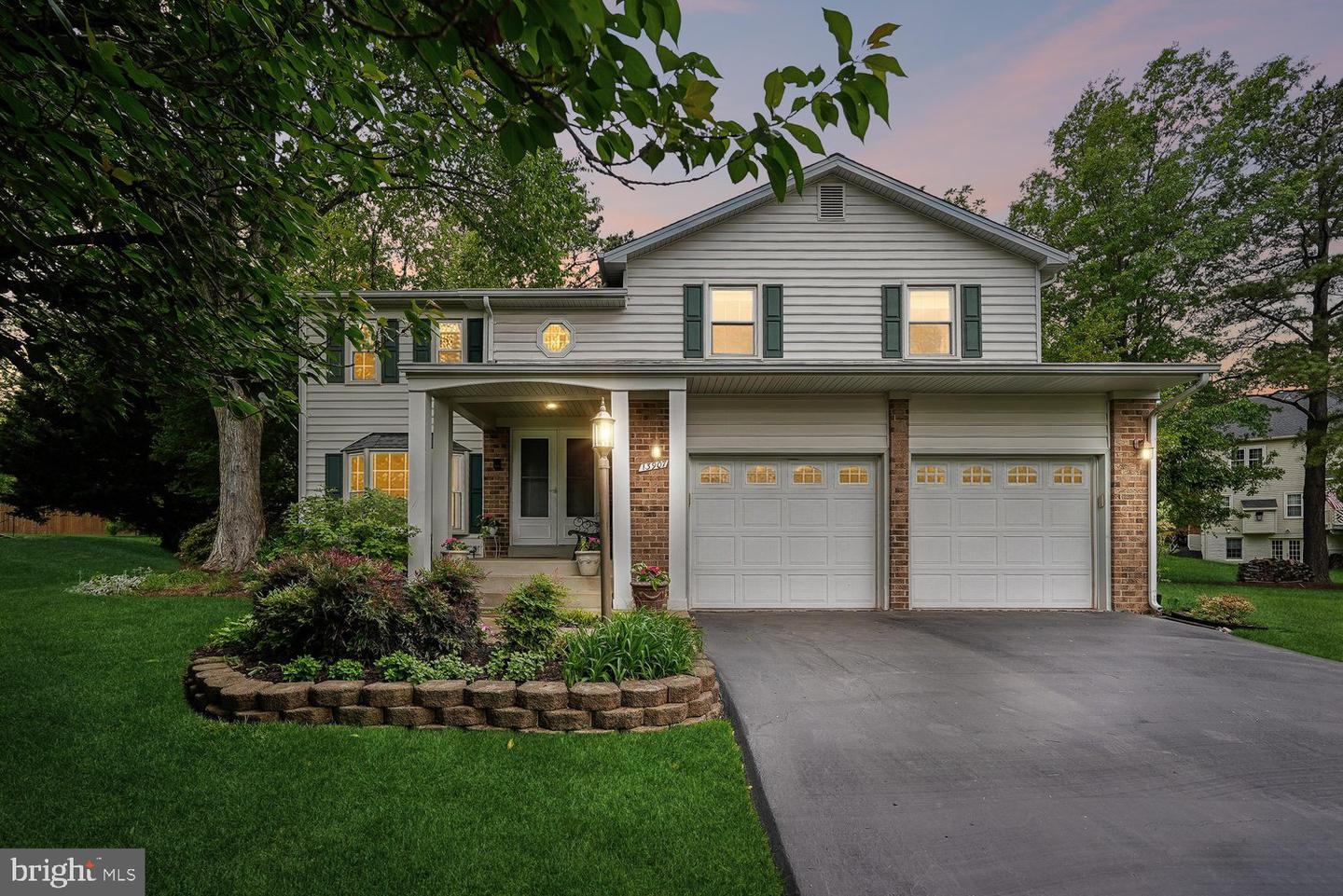 13907 Quietway Court, Chantilly