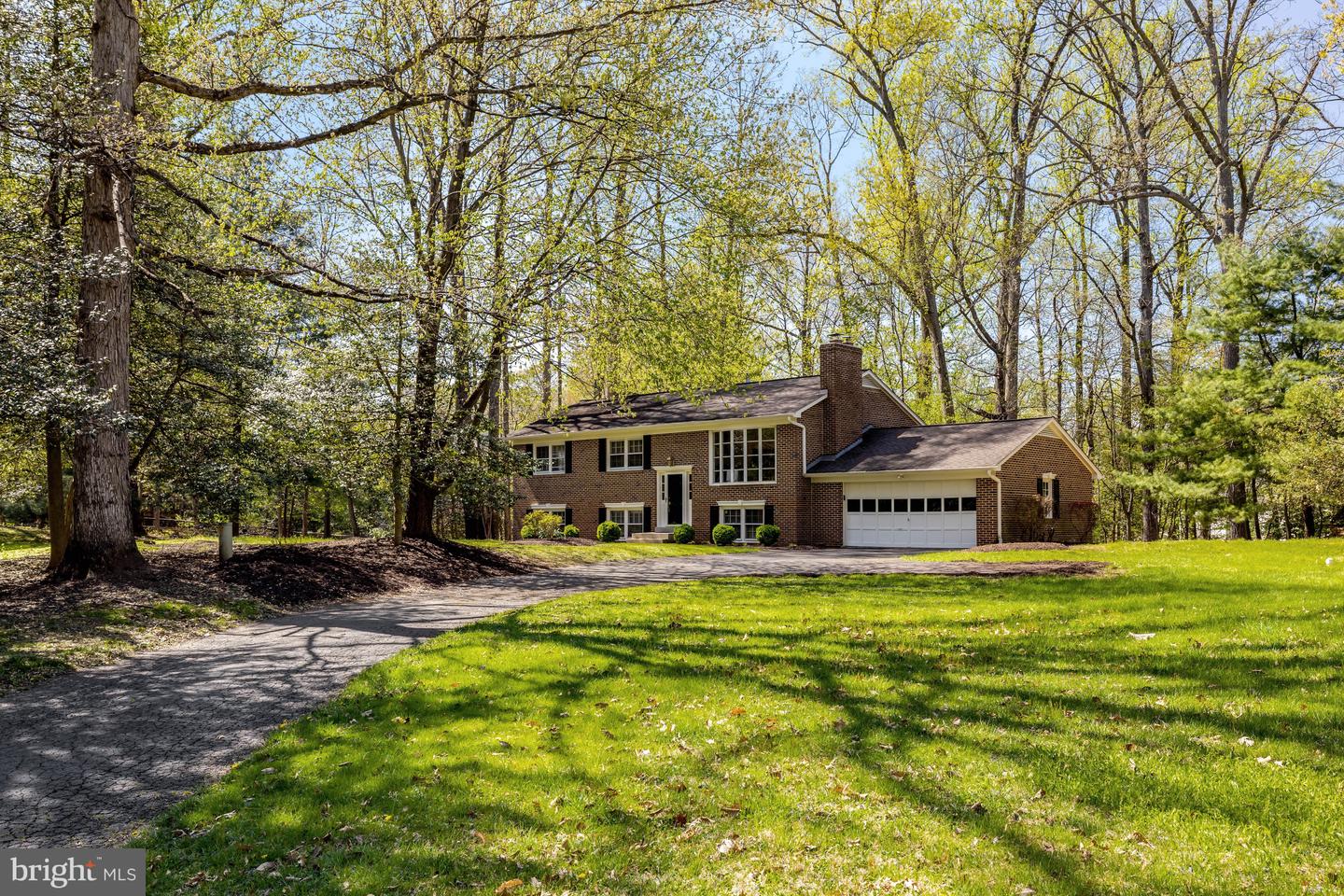 12186 Hickory Knoll Place, Fairfax