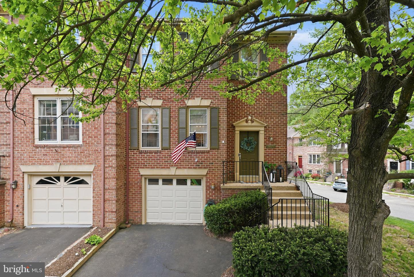 5821 Iron Willow Court, Alexandria