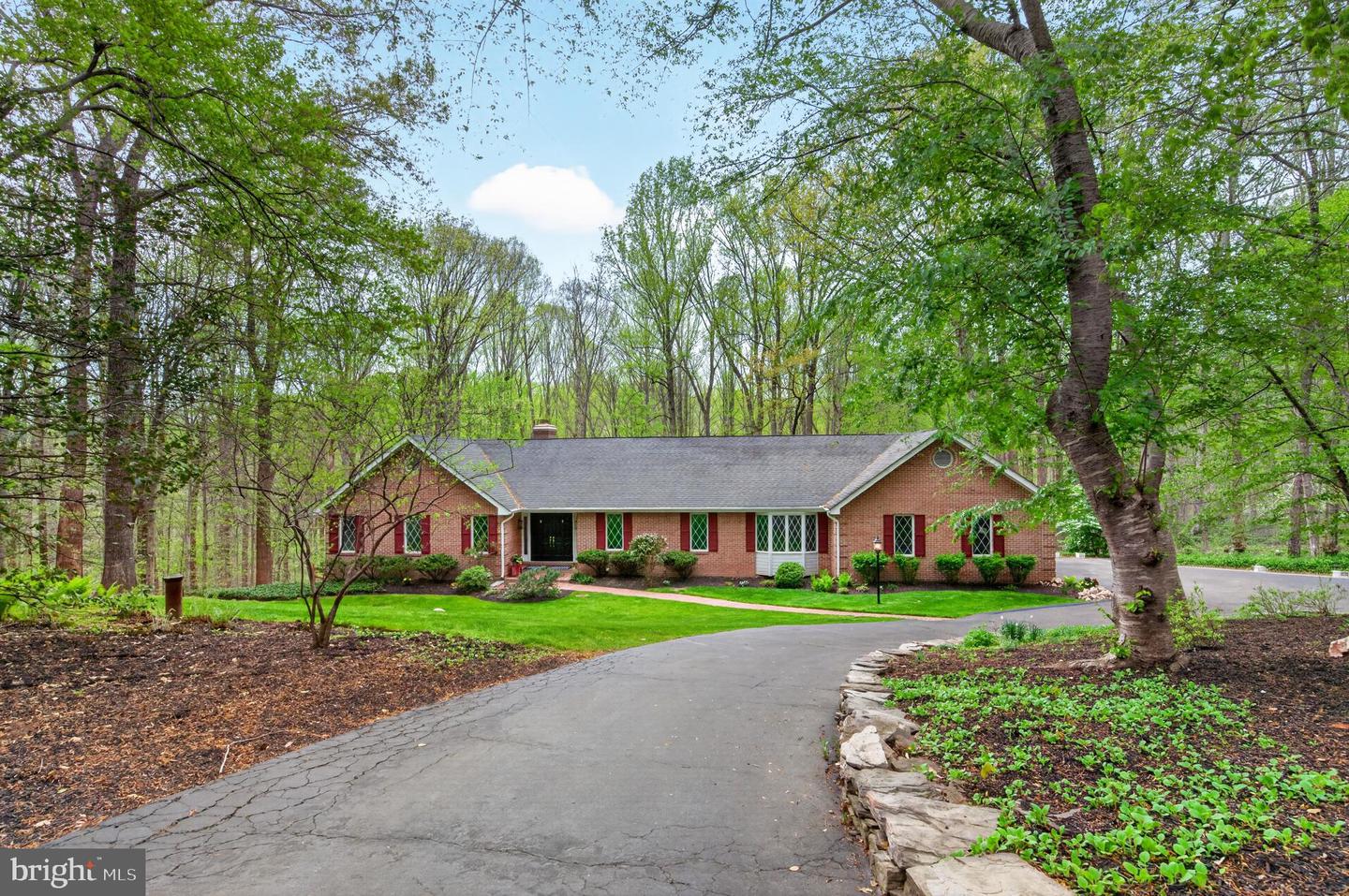 11720 Amkin Drive, Clifton