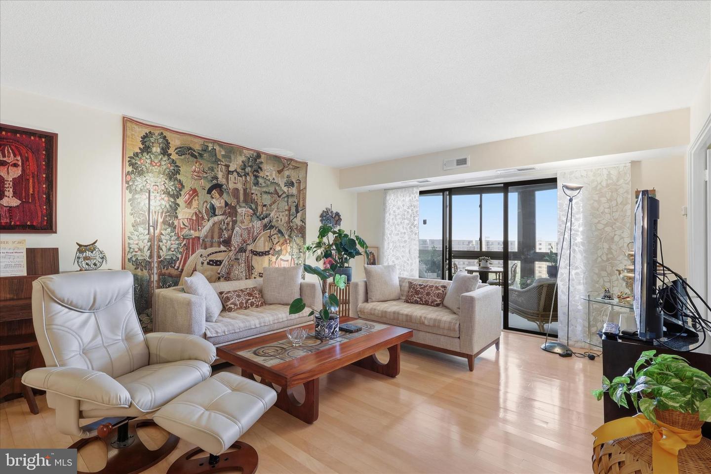 8360 Greensboro Drive #1003, Mclean