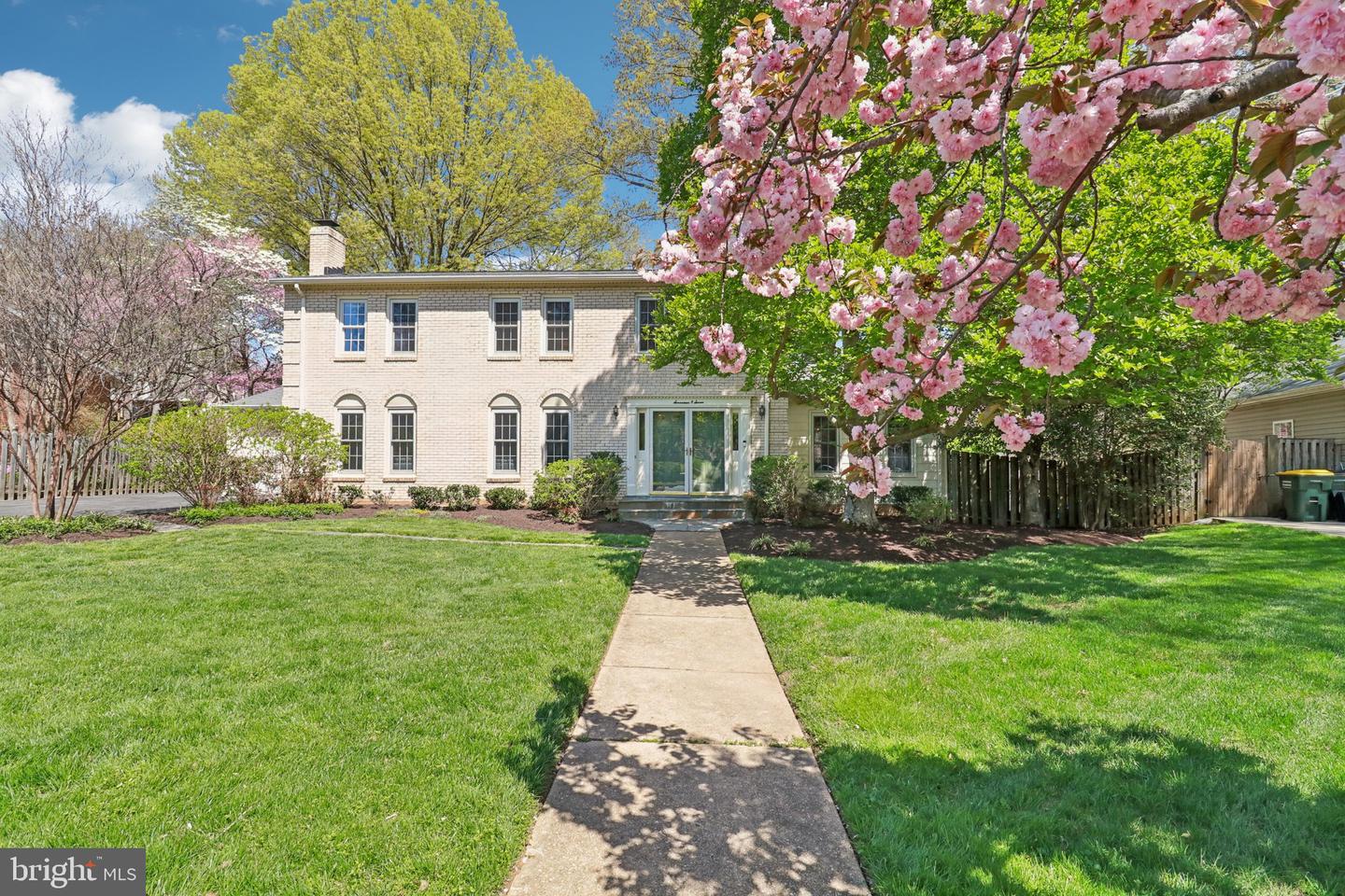 1707 Galloway Drive, Vienna