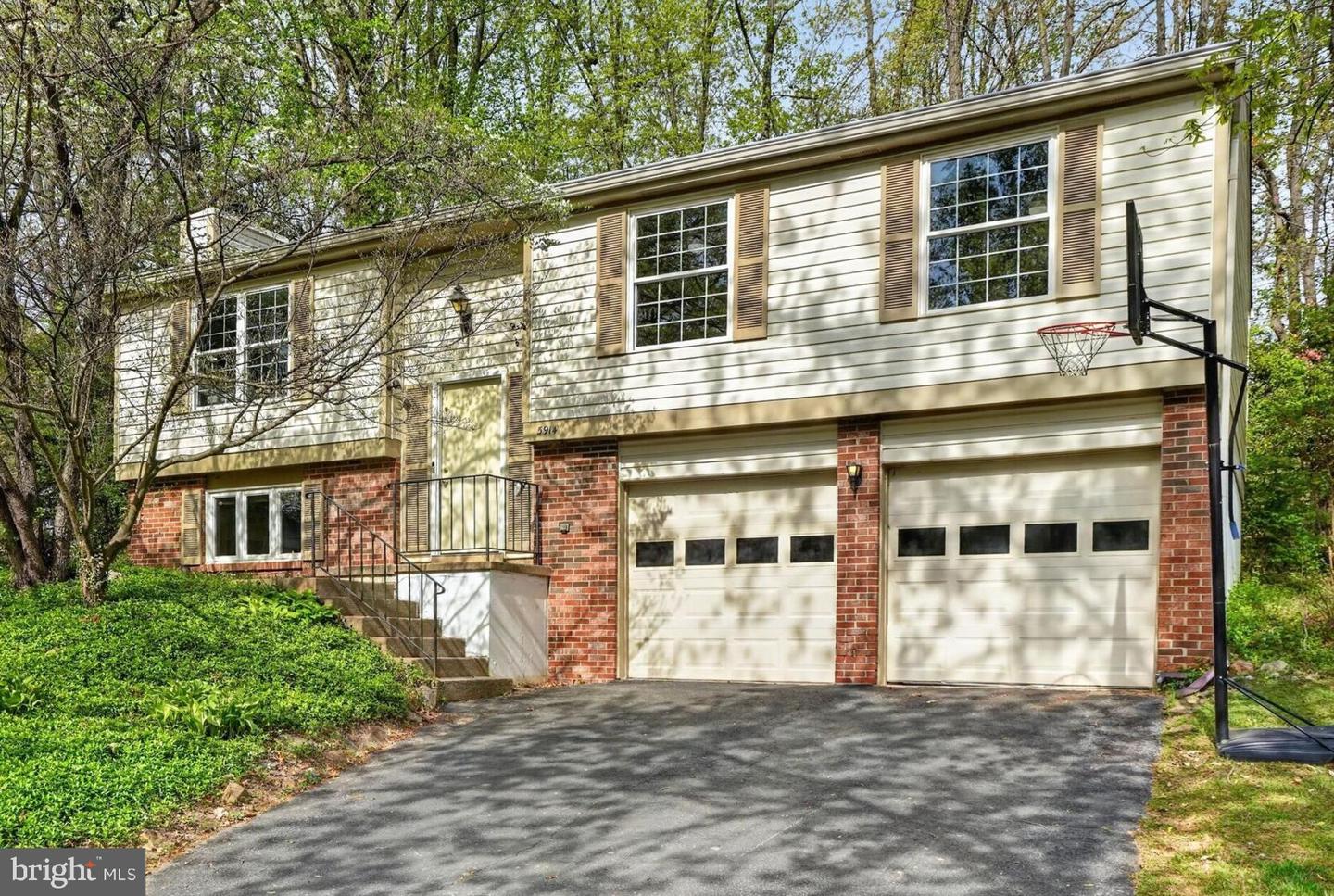 5914 Freds Oak Road, Burke