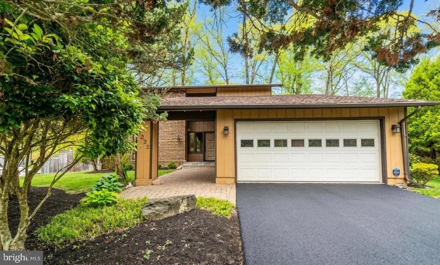 5222 Bradfield Drive, Burke