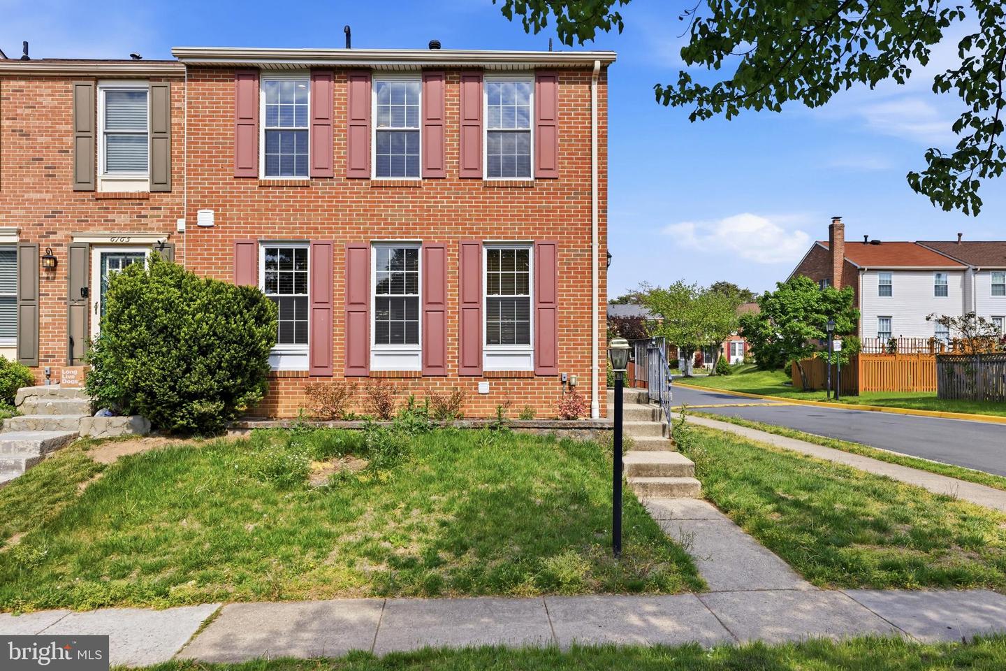 6167 Morning Glory Road, Alexandria