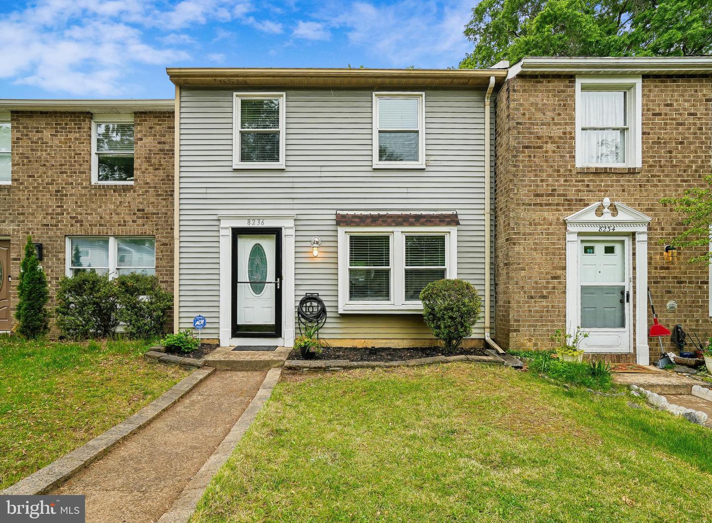 8236 Claremont Woods Drive, Alexandria