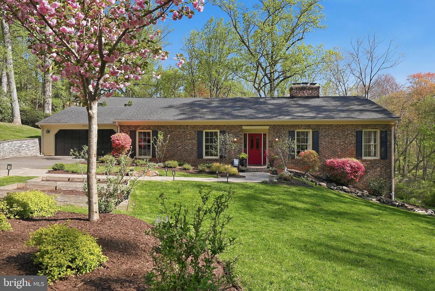 7504 Blaise Trail, Mclean