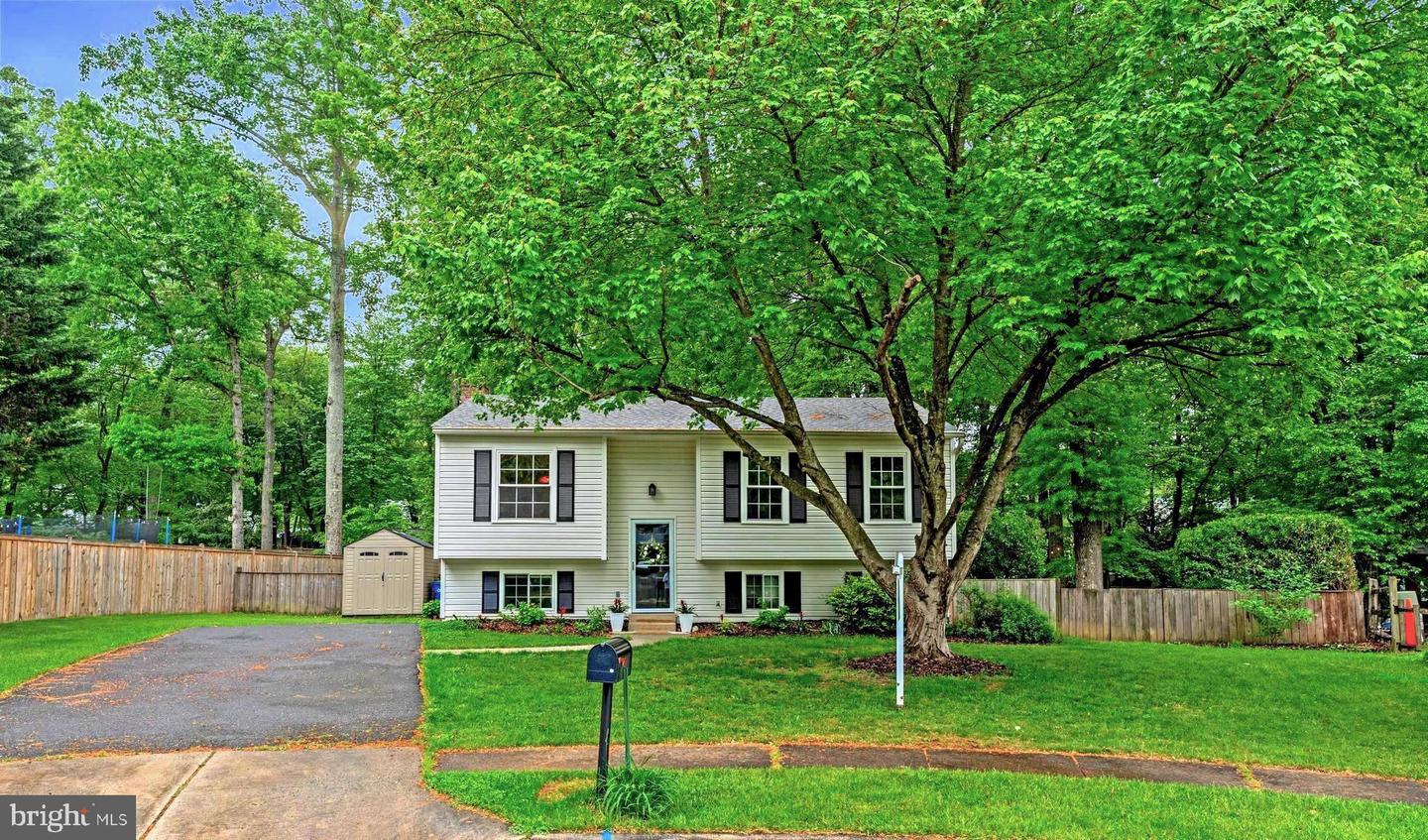 12617 Glenbrooke Woods Drive, Herndon