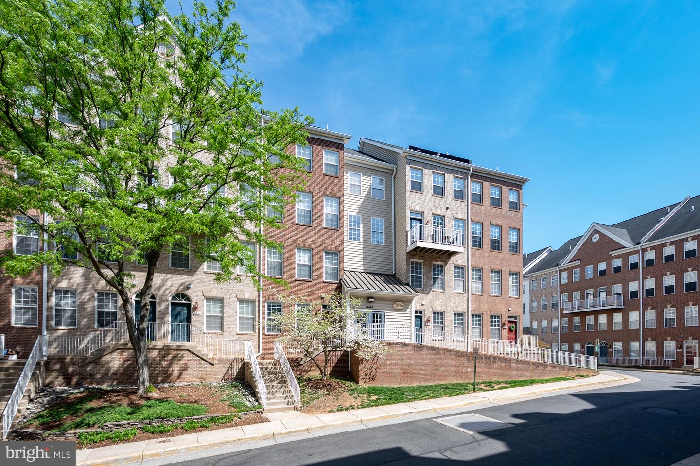 2664 Manhattan Place #305