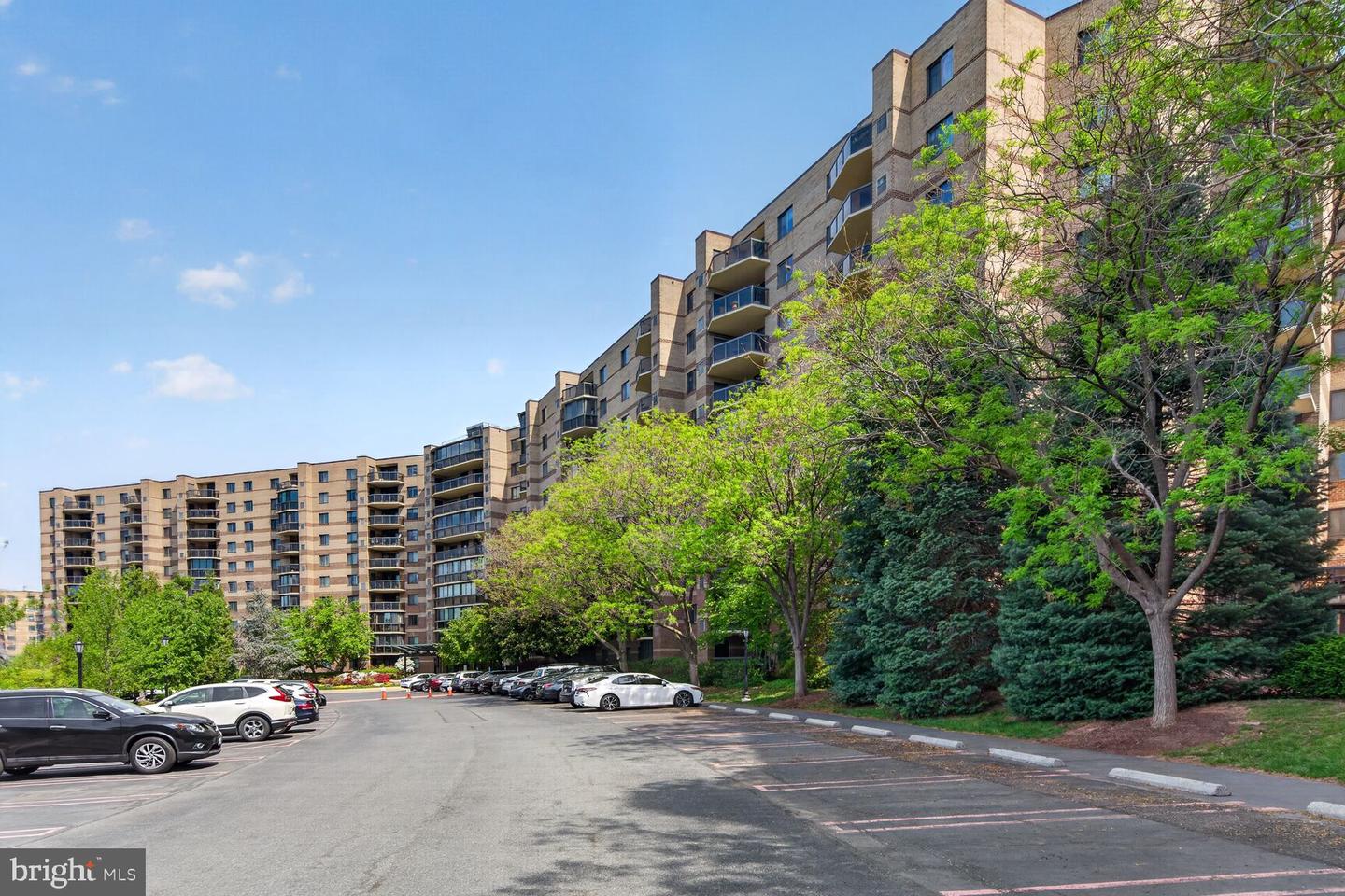 8340 Greensboro Drive #425, Mclean