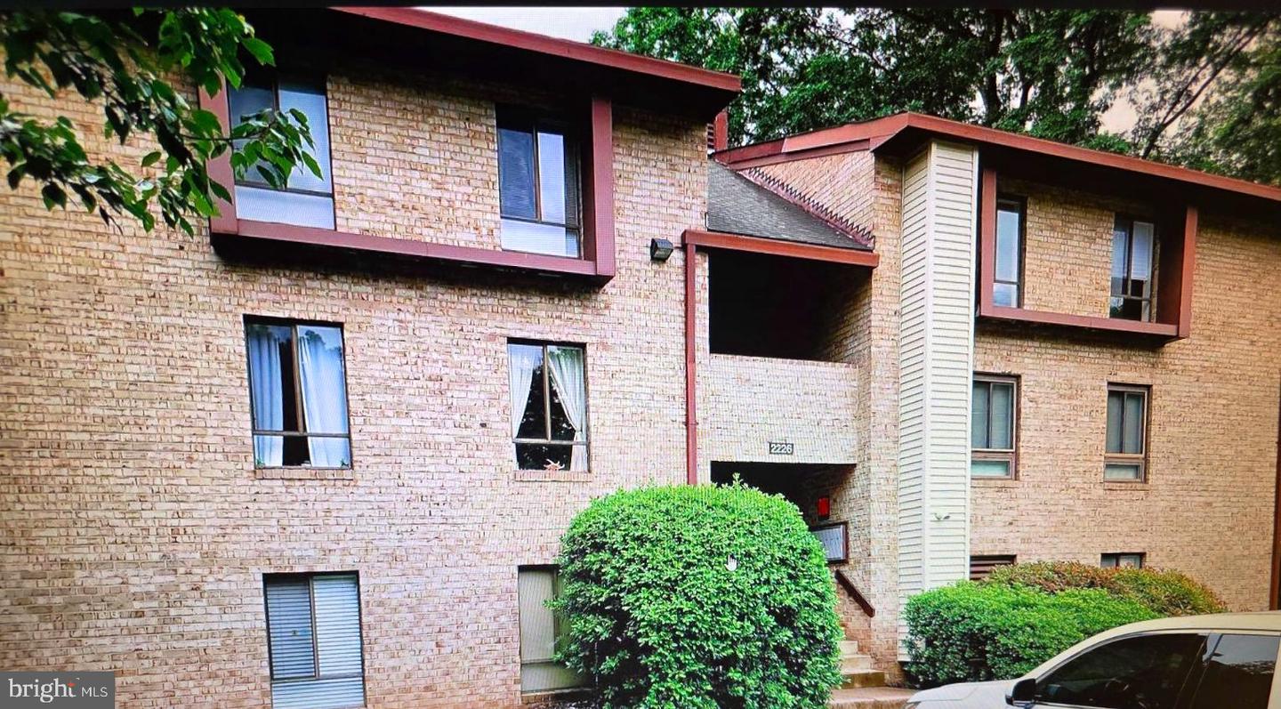 2226 Castle Rock Square #1b