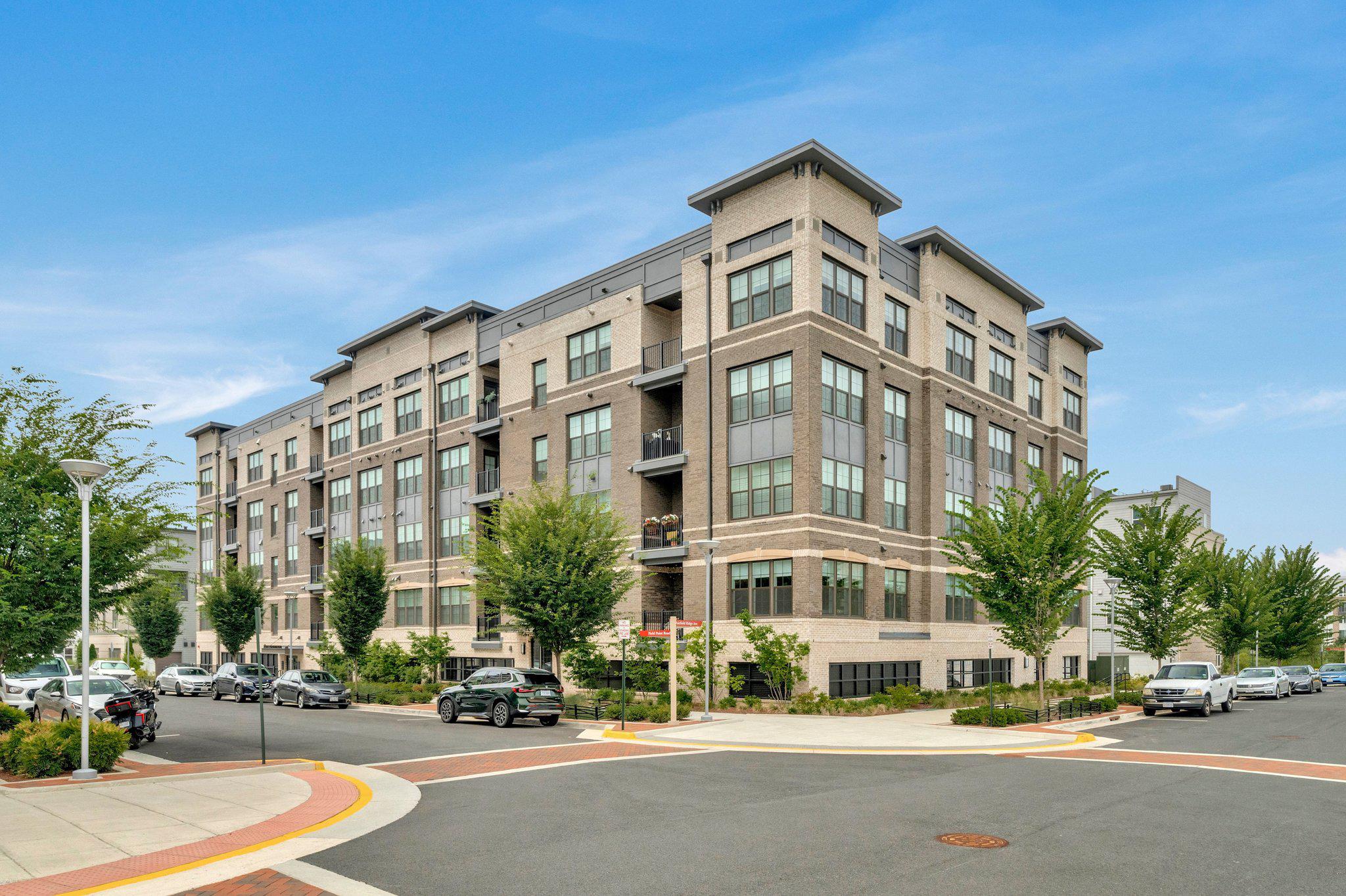 2320 Field Point Road #4-102