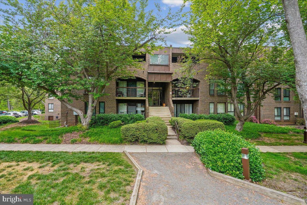 11256 Chestnut Grove Square #23