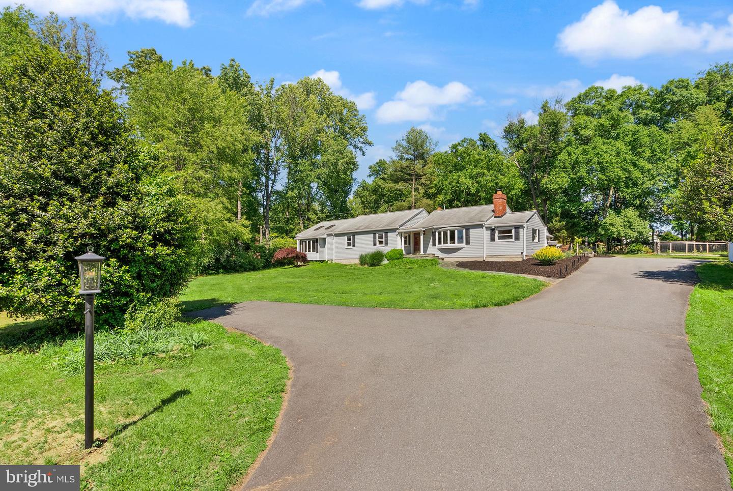 815 Seneca Road