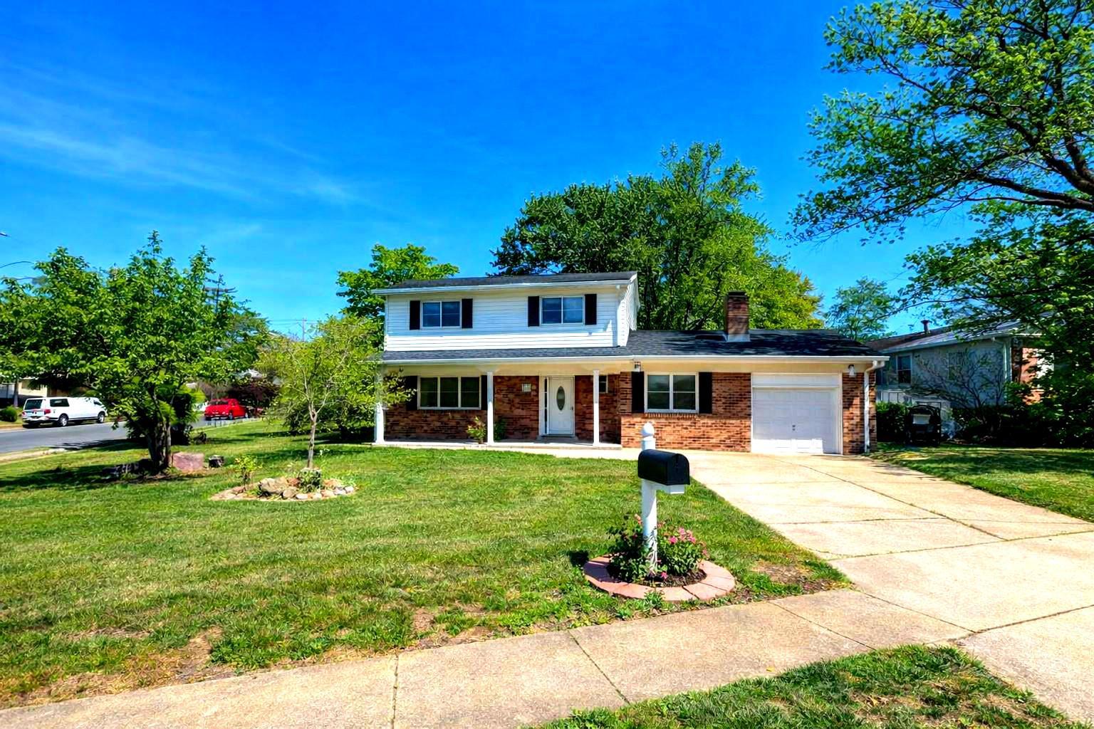 8120 Springfield Village Drive, Springfield