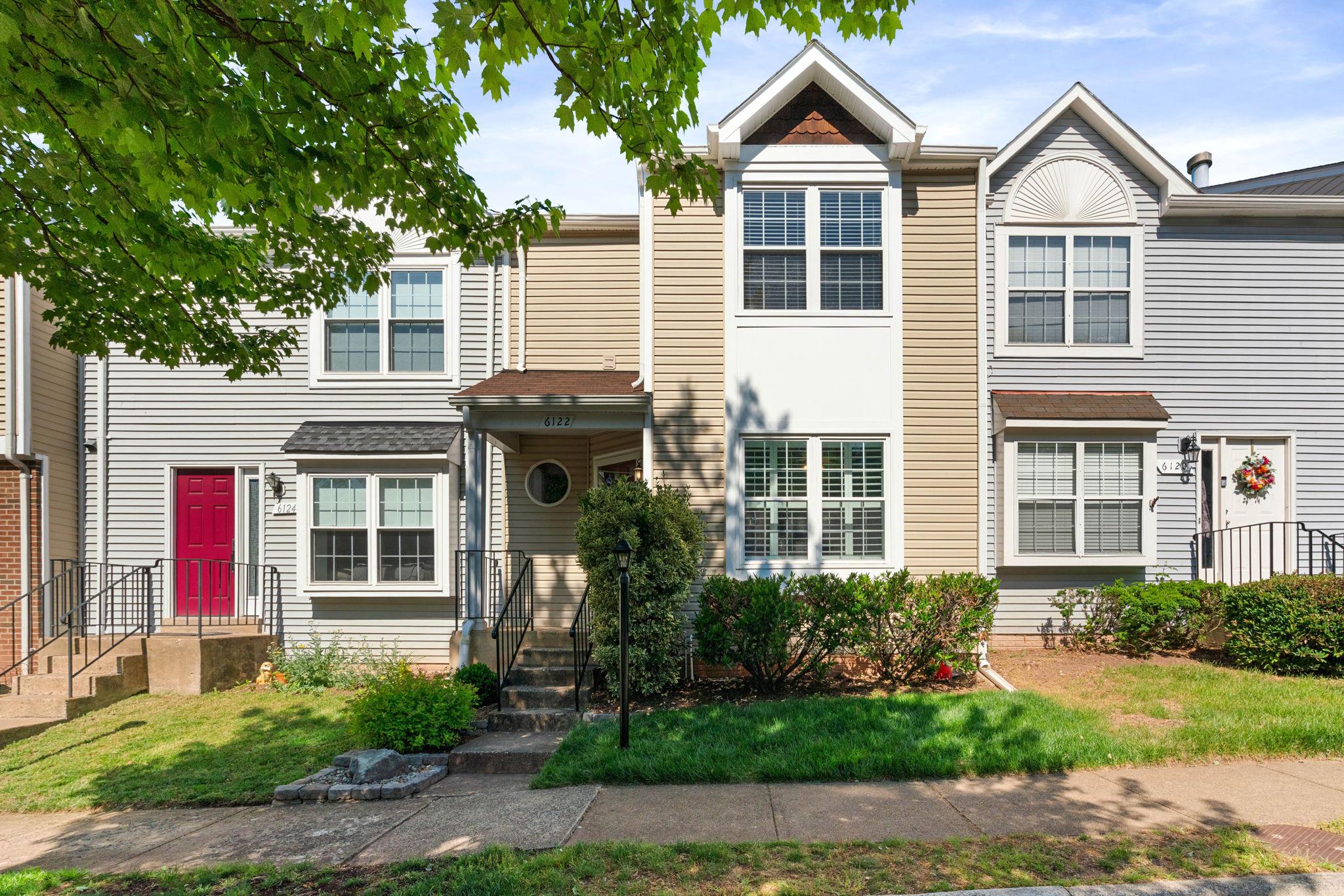 6122 Rocky Way, Centreville