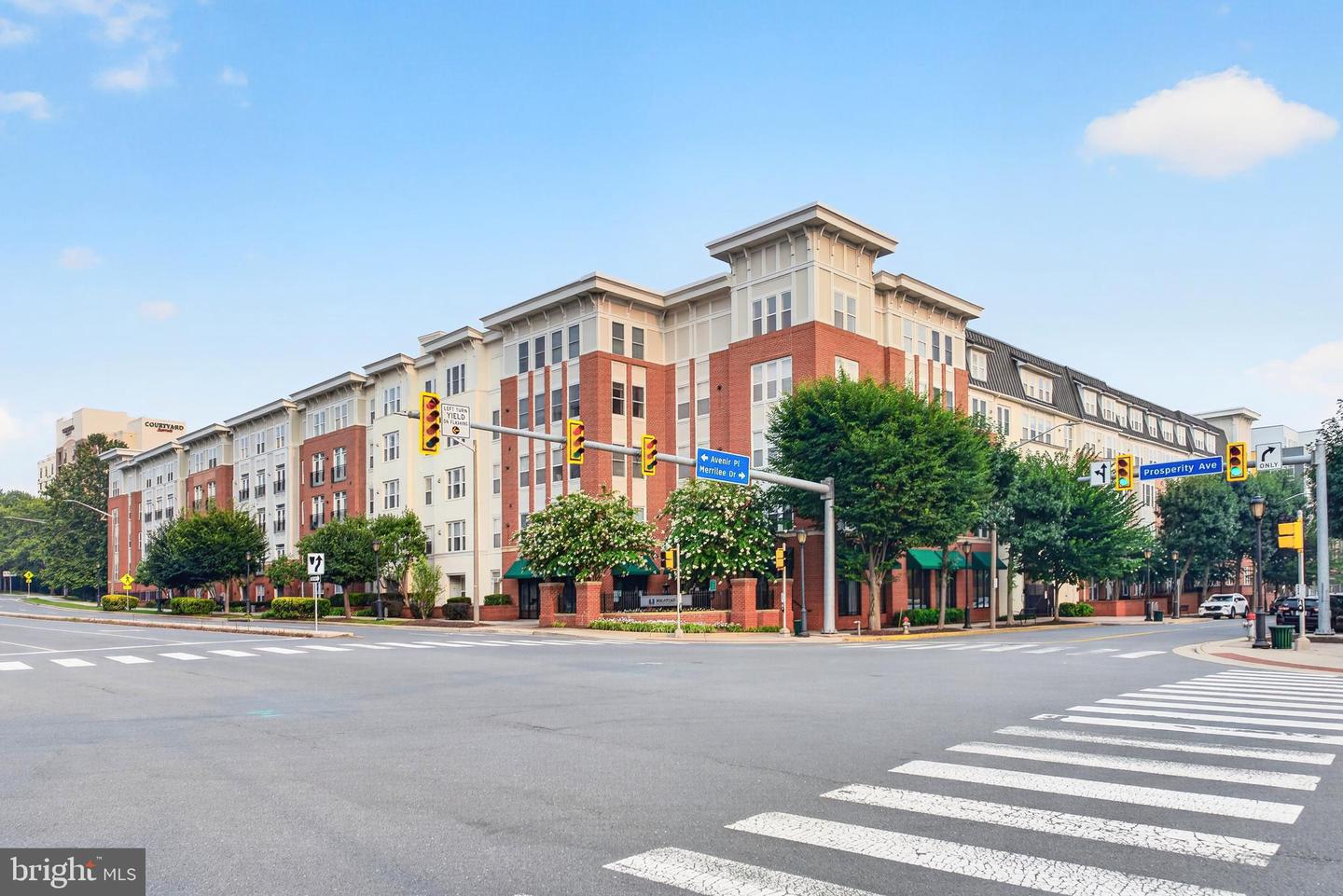 2655 Prosperity Avenue #311