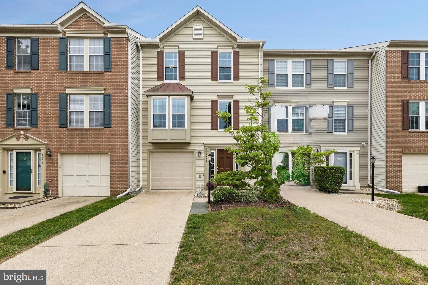 7452 Gadsby Square, Alexandria