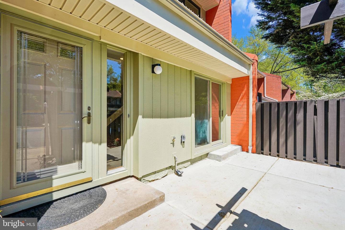 1309 Northgate Square, Reston