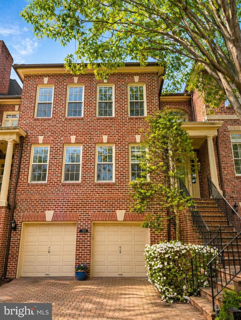2029 Mayfair Mclean Court, Falls Church