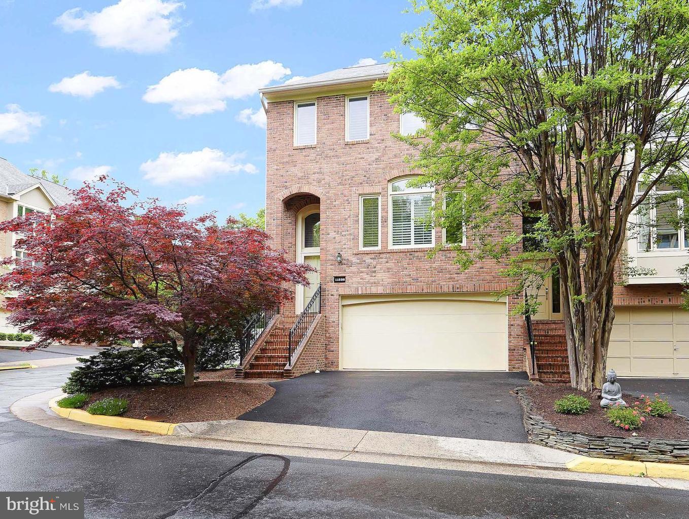 11538 Hemingway Drive, Reston