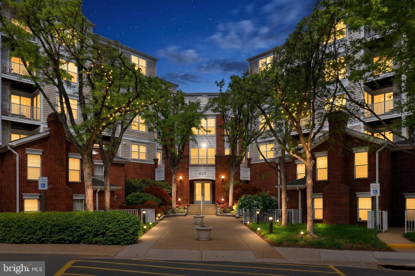 1625 International Drive #316