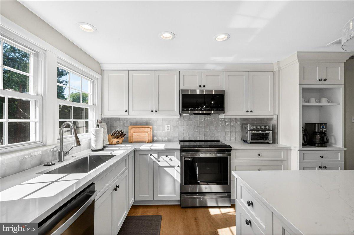 4112 Majestic Lane, Fairfax