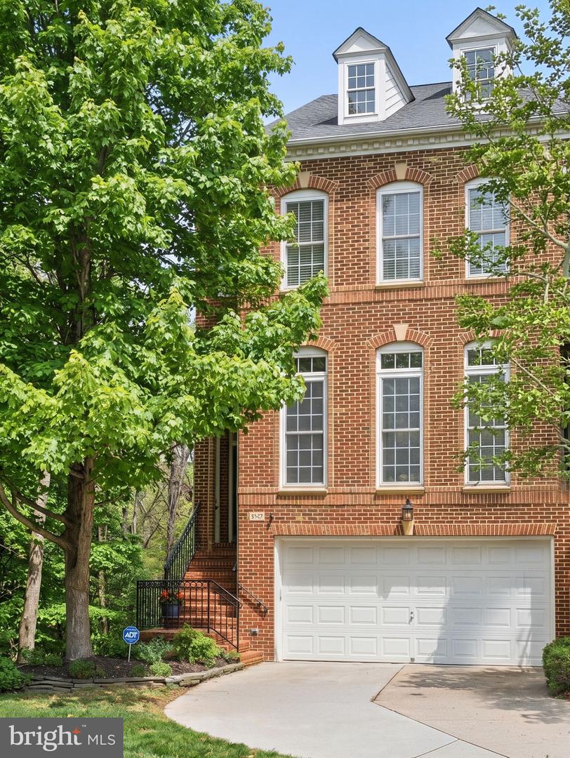 7046 Mundy Point Court, Fort Belvoir