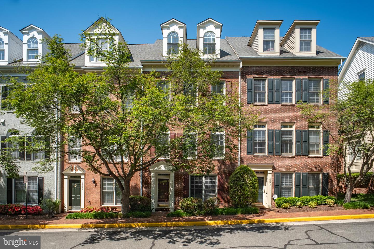 8894 Ashgrove House Lane, Vienna