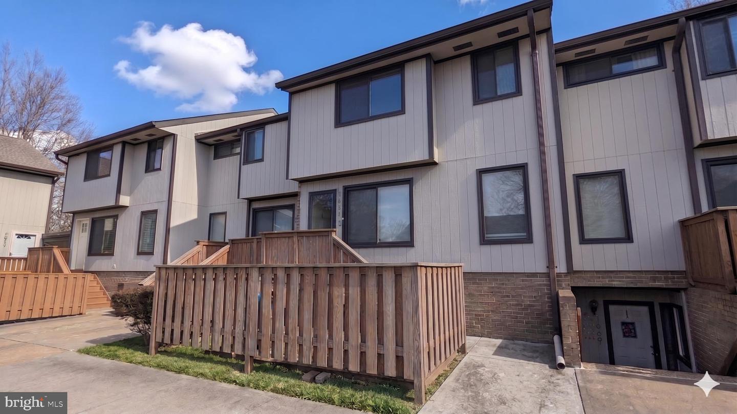 1667 Westwind Way #1667, Mclean