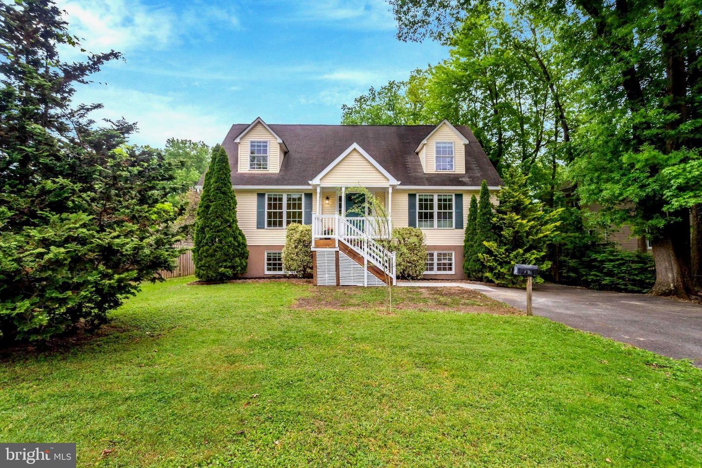 6703 Oak Drive, Alexandria
