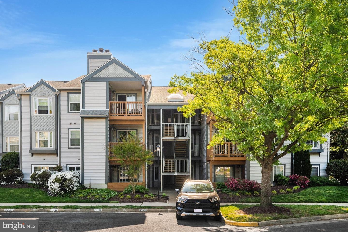 6901 Victoria Drive #a, Alexandria