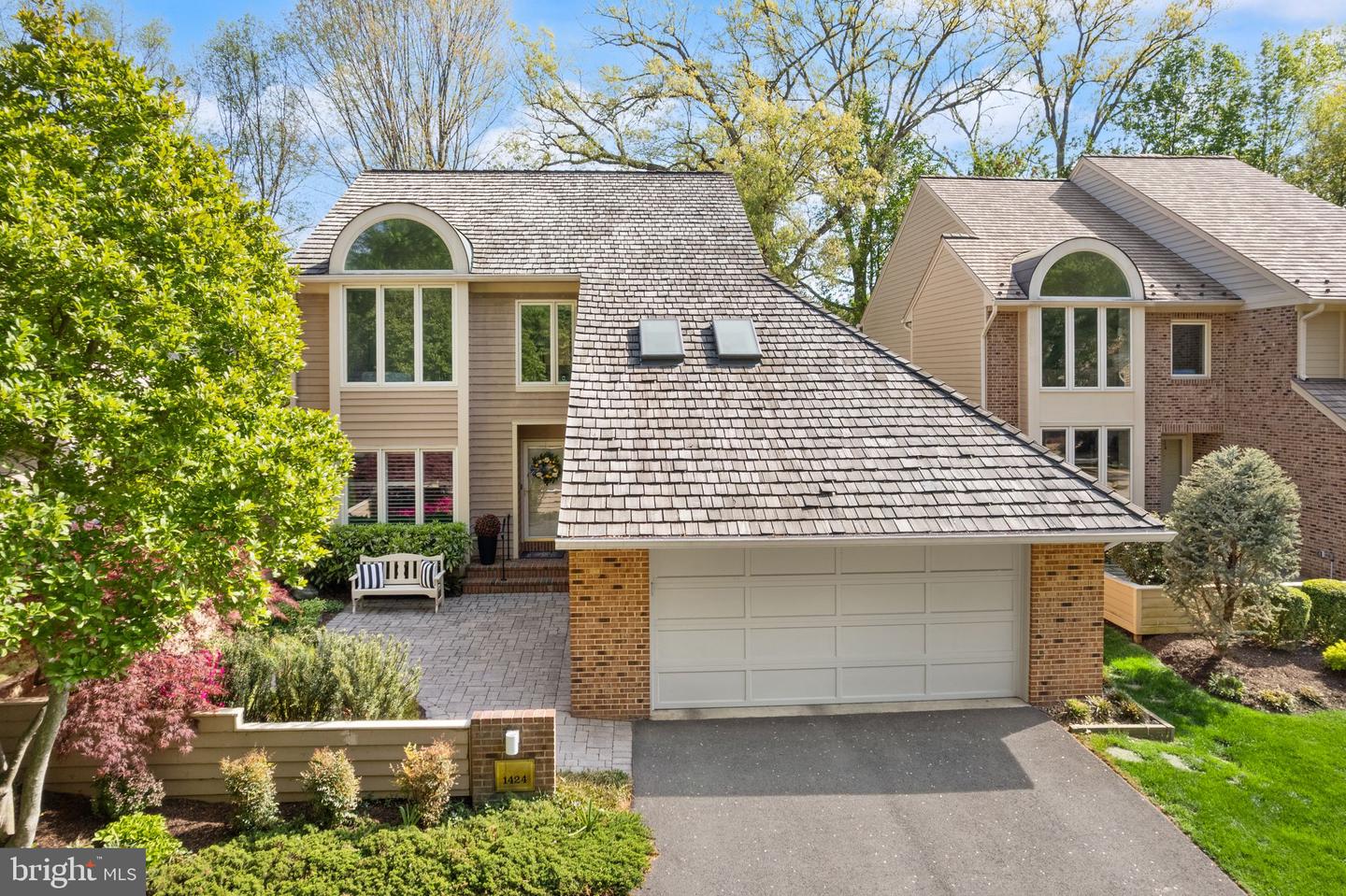 1424 Belcastle Court, Reston
