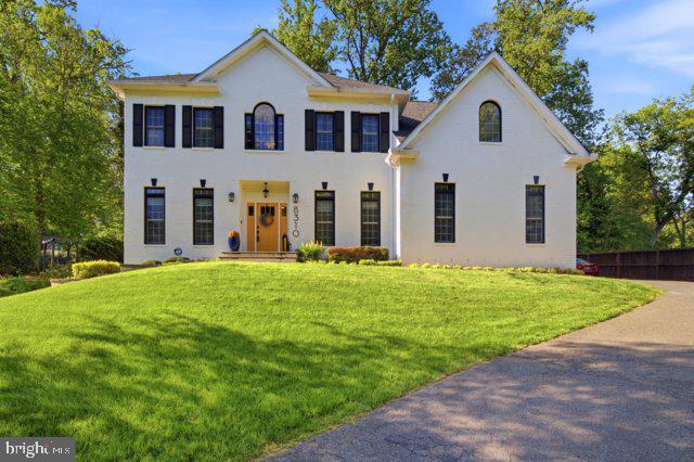 8310 Robey Avenue, Annandale