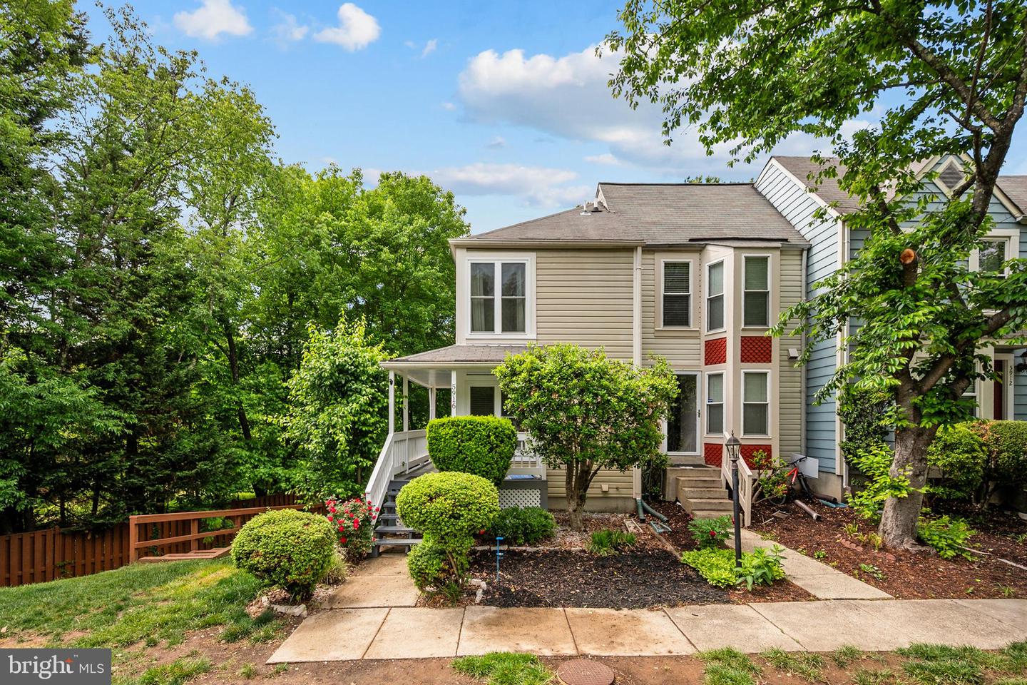 5916 St Giles Way, Alexandria