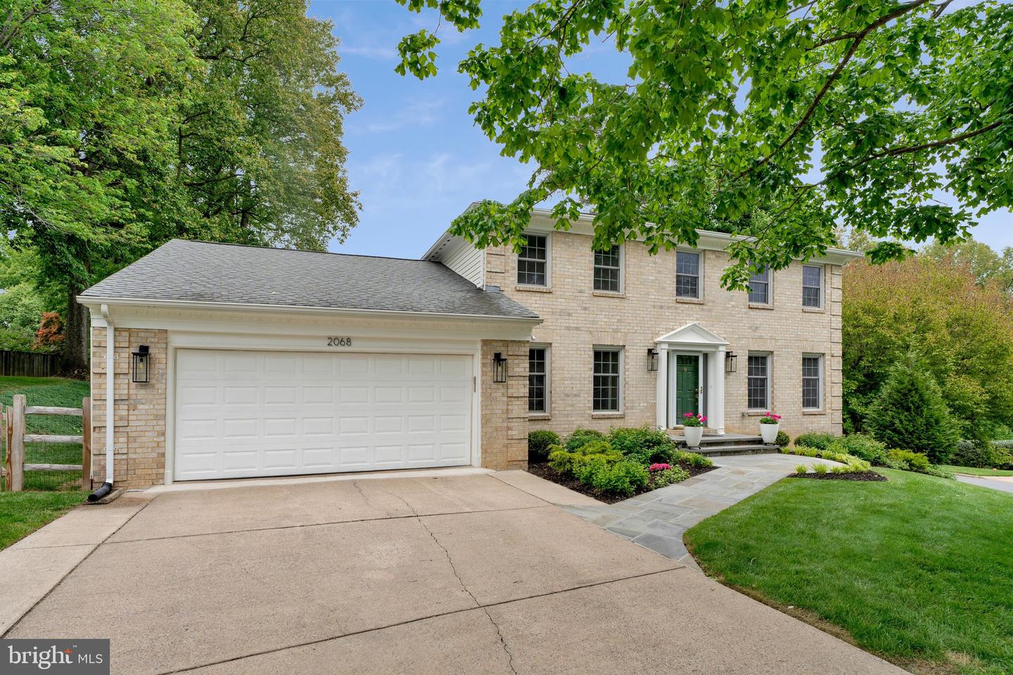 2068 Kedge Drive, Vienna
