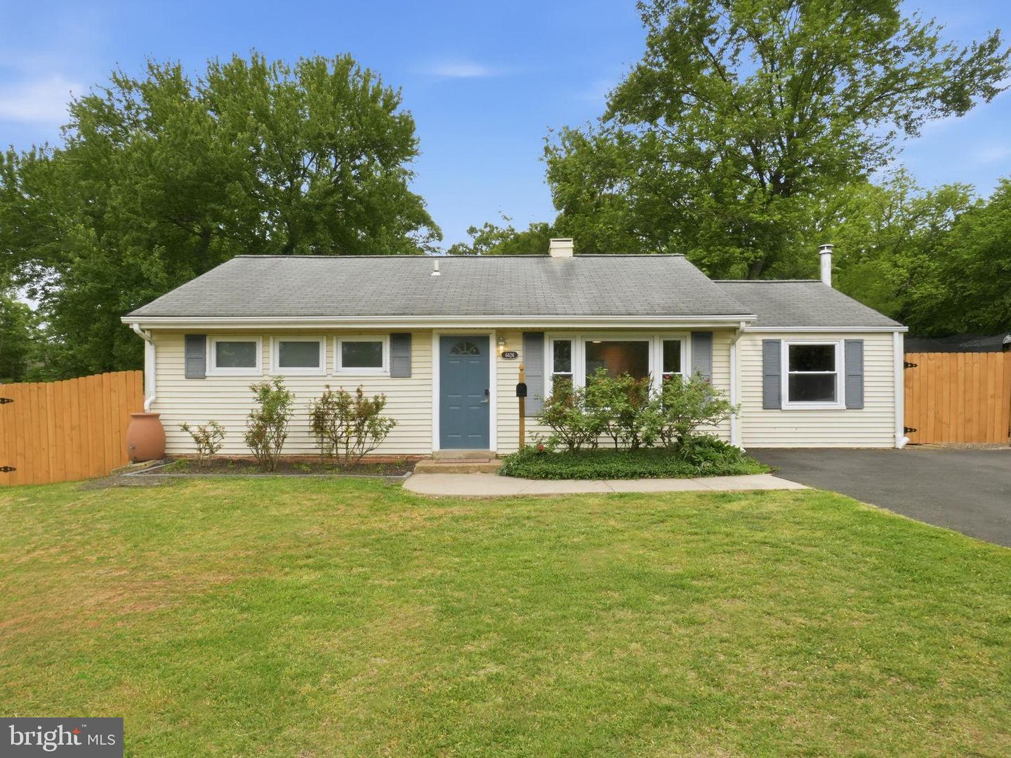 6626 Dorset Drive, Alexandria